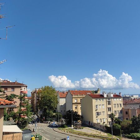 '2R' City Center Holidays And Workstays Риека Экстерьер фото