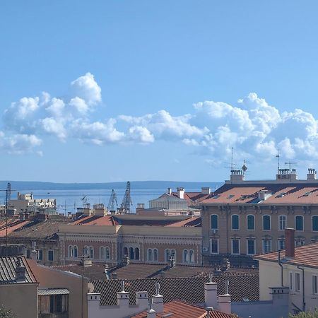 '2R' City Center Holidays And Workstays Риека Экстерьер фото