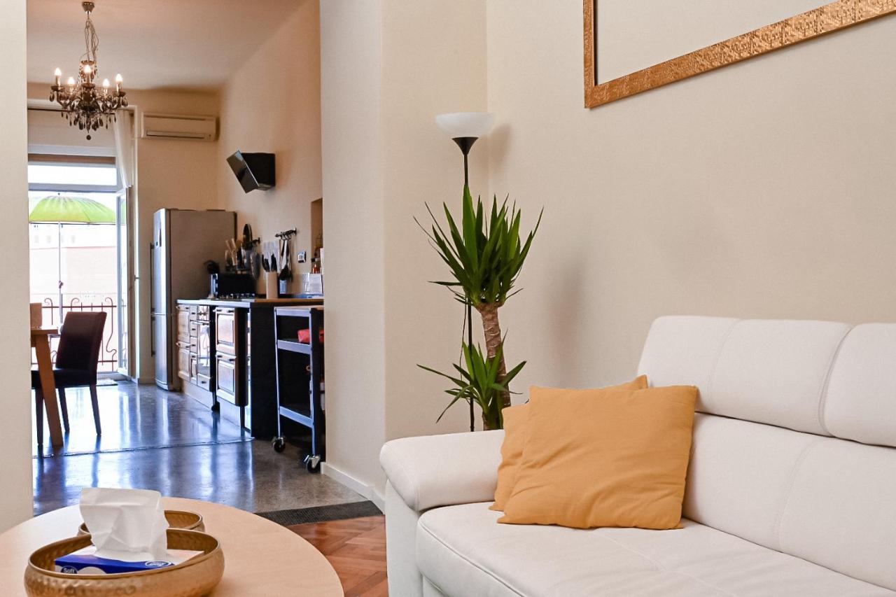 '2R' City Center Holidays And Workstays Риека Экстерьер фото